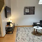 דירה 3 Bedroom With Sauna And Balcony *