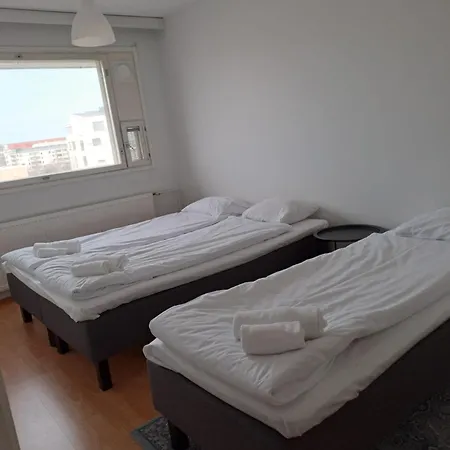3 Bedroom With Sauna And Balcony Lägenhet *
