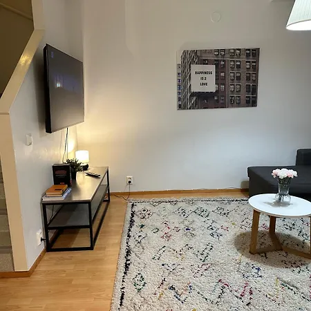 아파트 3 Bedroom With Sauna And Balcony *